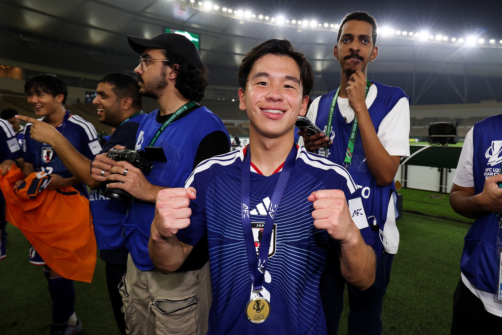 加兰快船主场首秀！卢：我们希望球更多地在他手里运转