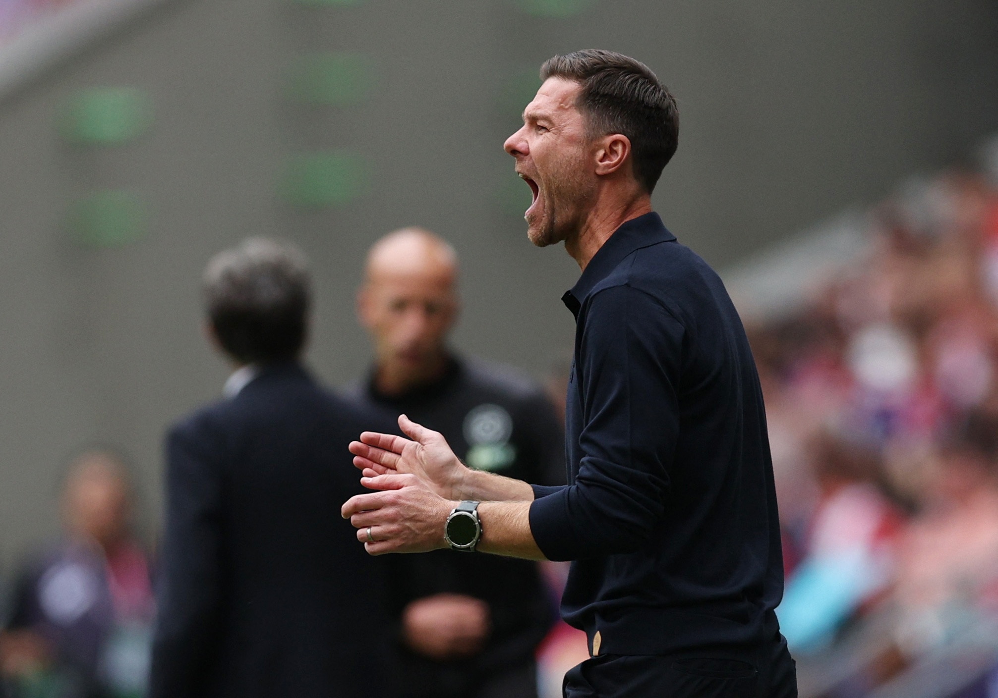 郭艾伦调侃杨瀚森：你得练练三分 啥时候赢我了在NBA三分就准了